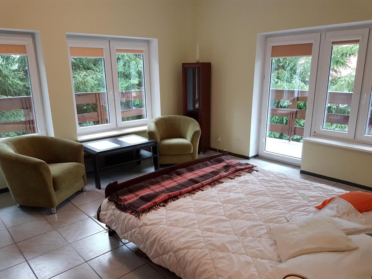 Duzy Dom Zalesie 100m Od Plazy Holiday home Wilkasy